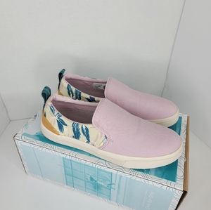 Toms Women's TRVL LITE Slip-On in Burnished Lilac Floral Print/Canvas Size 8